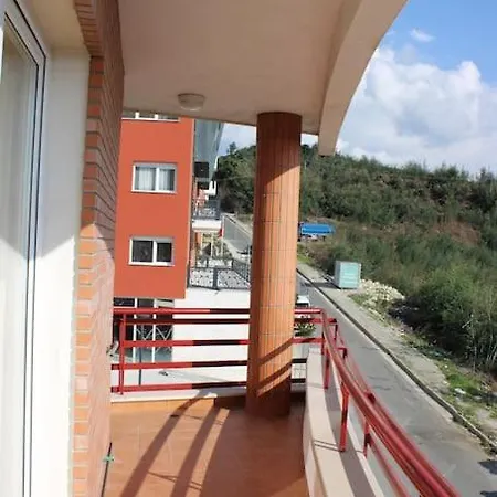 Apartament Sunny Overlooking *